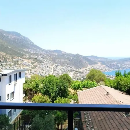 3+1 Kalkanda 6 Kişilik Denize Yakın Daire Daire *